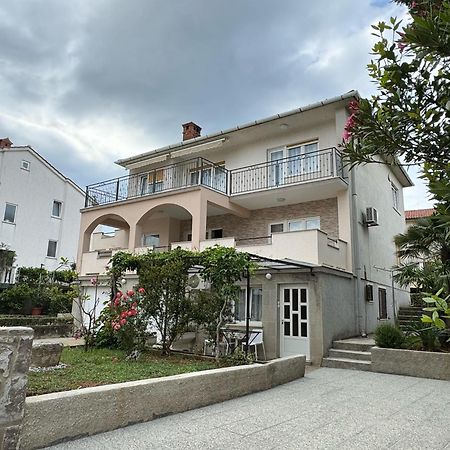 Apartment Dida Крк Екстер'єр фото
