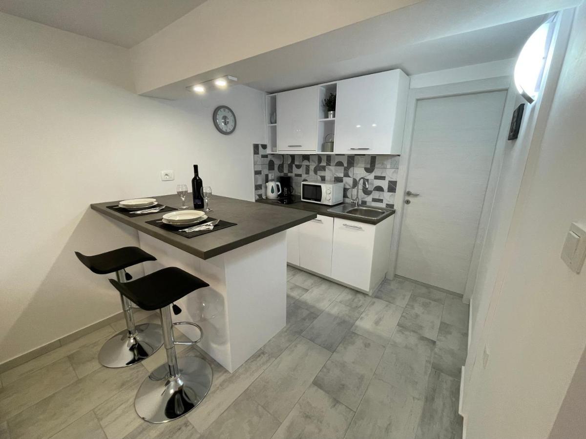 Apartment Dida Крк Екстер'єр фото