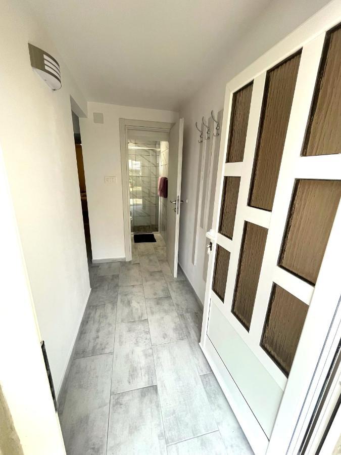 Apartment Dida Крк Екстер'єр фото